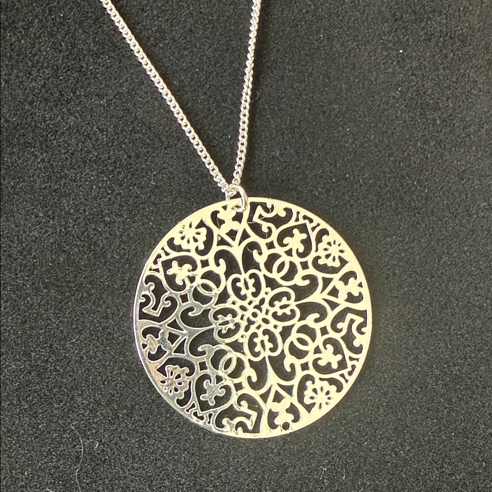 Patricia Necklace Beautiful Layering Piece Silver Tone - Picture 3 of 3
